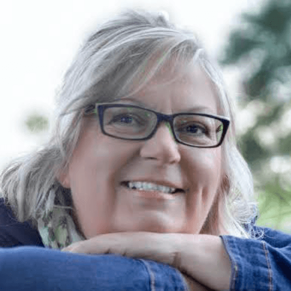 agent-Joanne Moore
